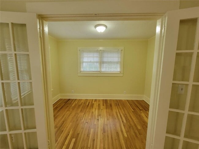 Photo - 251 Archer St