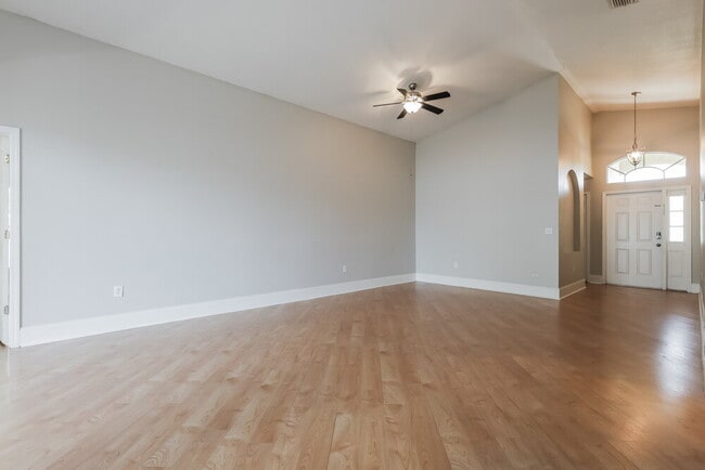 Photo - 5147 Pond View Ct