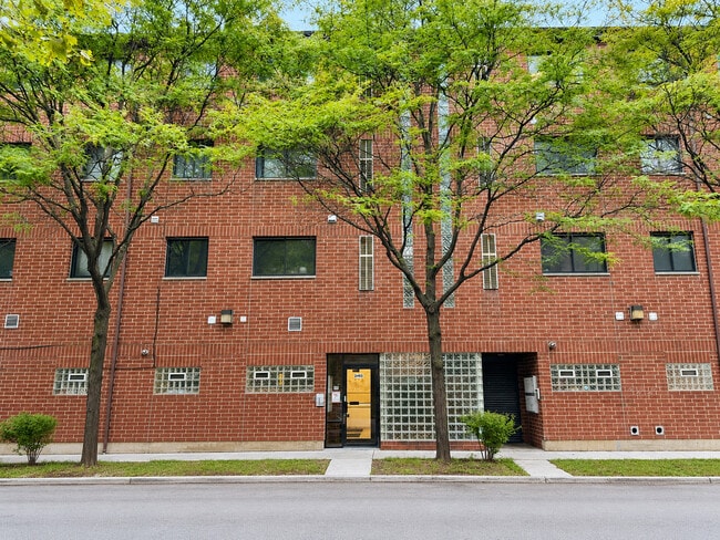 Building Photo - 2453 S Archer Ave