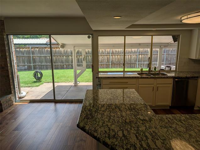 Photo - 1901 Paxton Dr