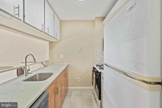 Photo - 11801 Rockville Pike Unidad 207