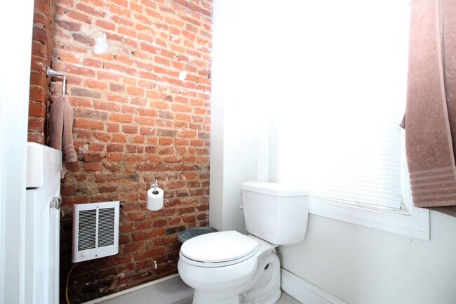Photo - Fully renovated studio in Northern Liberties, blocks away from public transportation, stores, res... Unit 2F