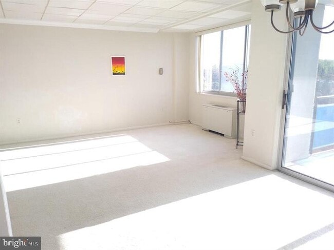 Photo - 10401 Grosvenor Pl Unit 1018