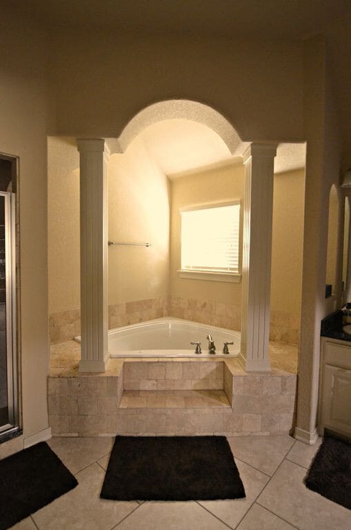 Building Photo - Captivating Four Bedroom Home Available for August 2026