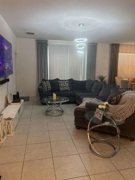 Photo - 570 Feltrim Manor Rd