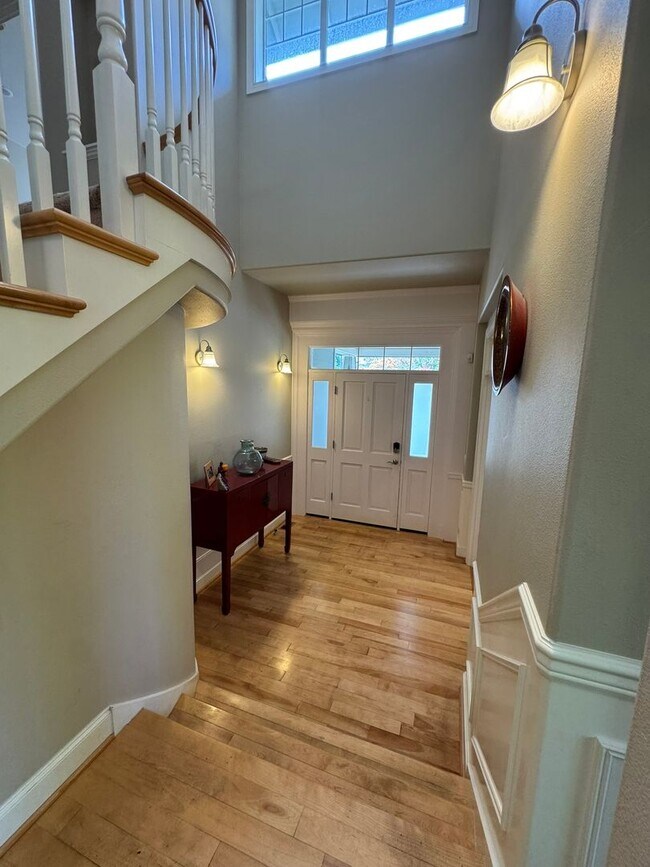 Photo - 4bd/2.5ba Sammamish Home