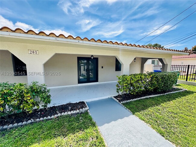 201 SW 40th Ave