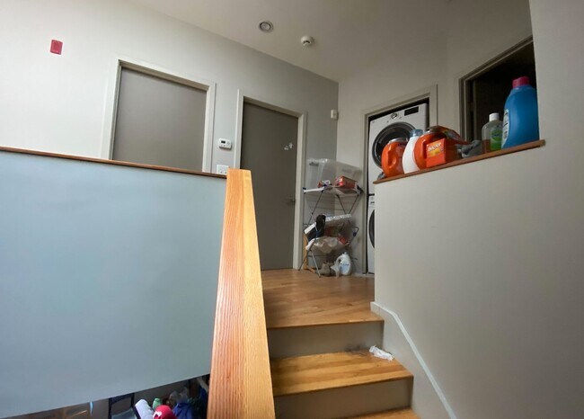 52 Glenville Ave