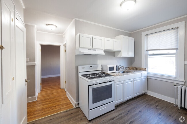 Interior Photo - 357-363 Morris St Rental