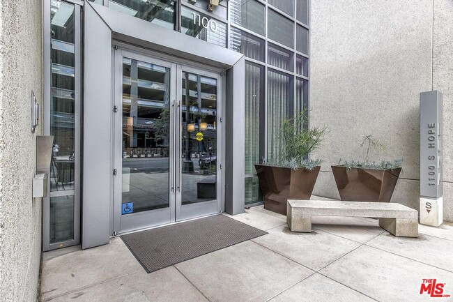 Photo - 1100 S Hope St Unidad 515