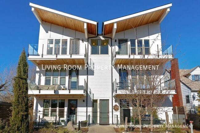 Modern Condo in the Heart of Humboldt - Modern Condo in the Heart of Humboldt Unit E