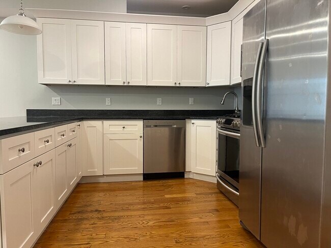 Photo - 45 Spring St Unidad 18