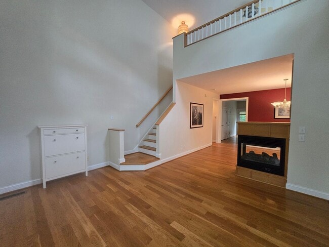 Photo - Stylish 3BR, 3BA Townhouse – Prime Locatio...
