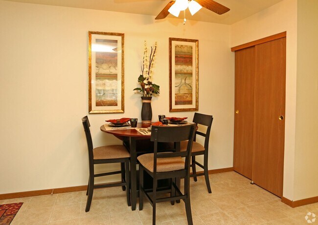 Deckner Manor Apartment Homes