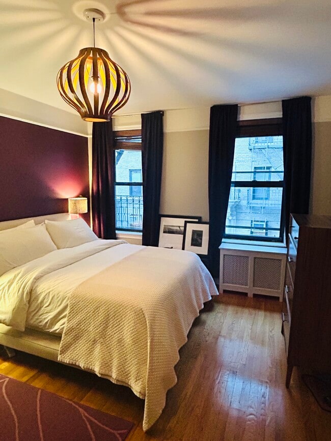 bedroom - 779 Riverside Dr Unit C24