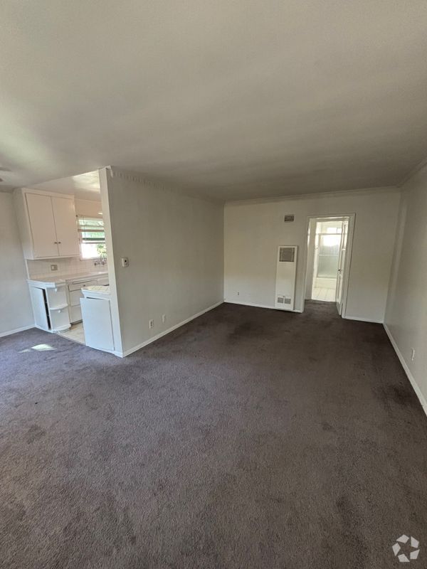Building Photo - 1801 Camden Ave Rental