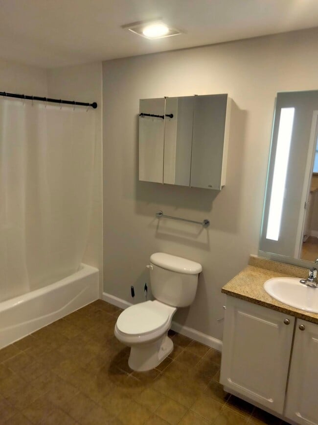 Photo - 57 Imlay St Unit c