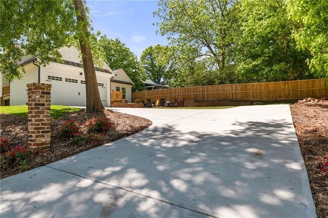 Photo - 5602 W Pine St