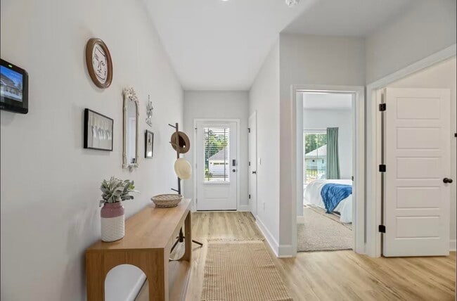 Photo - 2047 Hansel Hl Dr