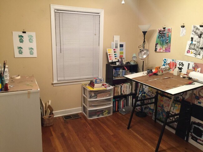 Photo - Two Bed / One Bath - Very Convenient Unit for Rent in Brandon