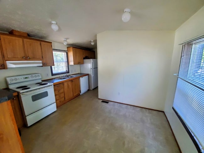 Photo - 41 County Rd