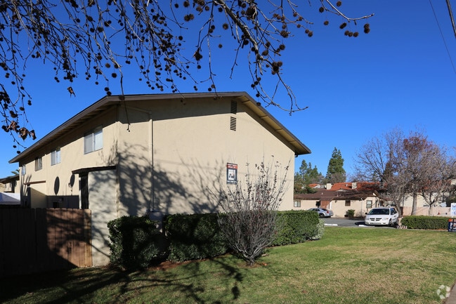 La Hacienda Apartments