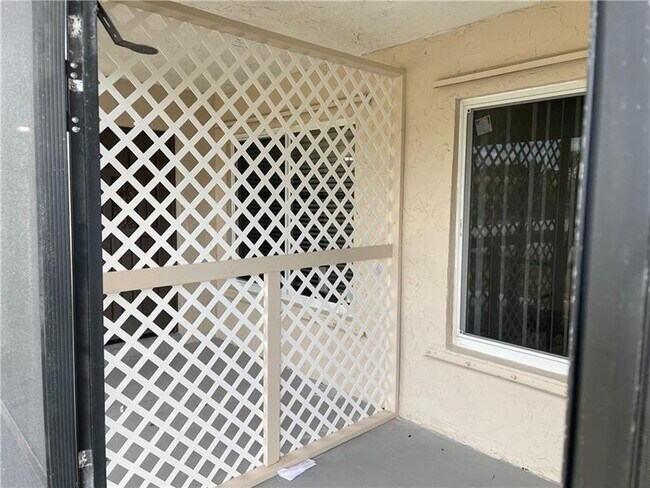 Photo - 7902 NW 70th Ct