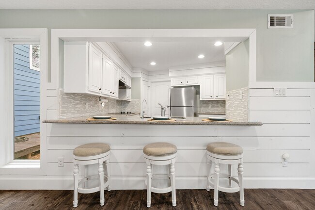 Photo - 3203 Poe Dr
