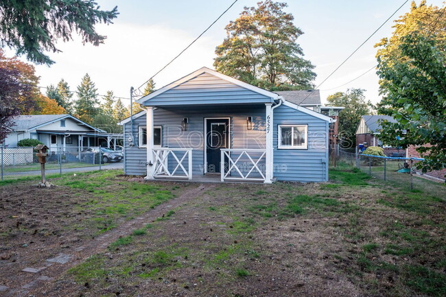 Photo - 6527 95th St SW