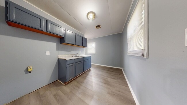 Photo - 393 Spayer Ln