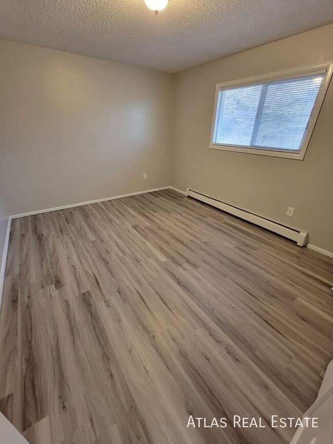 Photo - 2340 King St Unit D