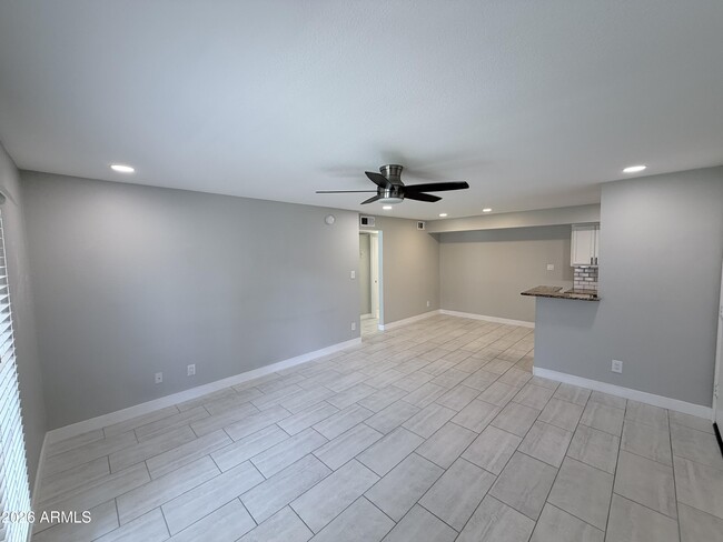 Photo - 5995 N 78th St