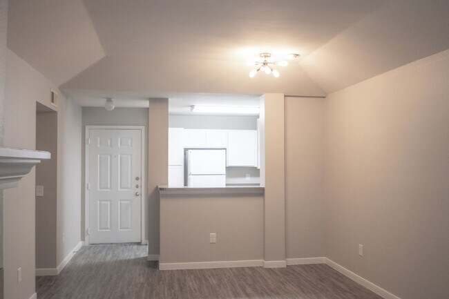 Photo - Wyndham Apartments