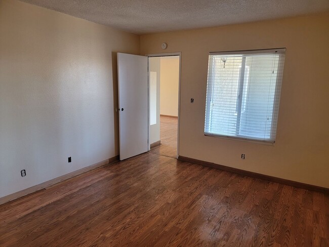 1773 E Harmon Ave Unit 3
