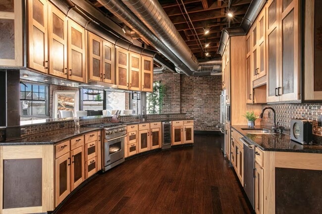 Building Photo - 3041 Olive St