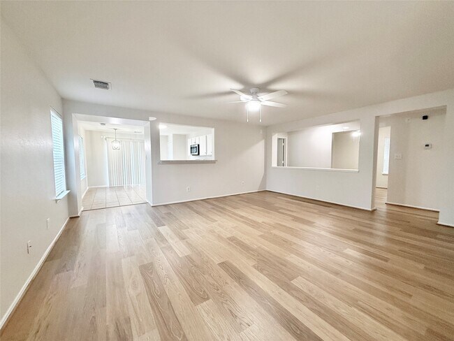 Photo - 5718 Highbury Ct