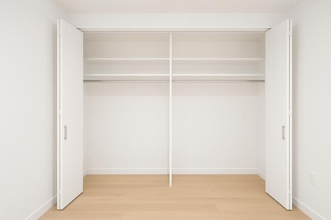 1 Wall St Unit 2913
