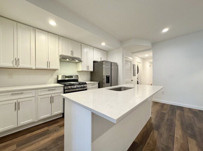 Photo - 451 Green Ln Unit 1