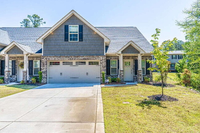 Building Photo - 315 Mashie Ct