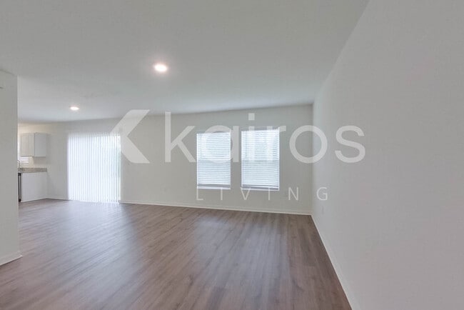 Photo - 18268 Wintergarden Ave