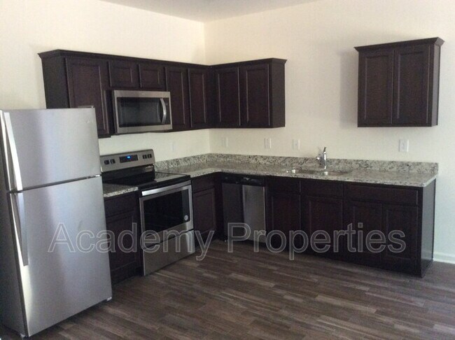 Photo - 1627 Larkspur Trail