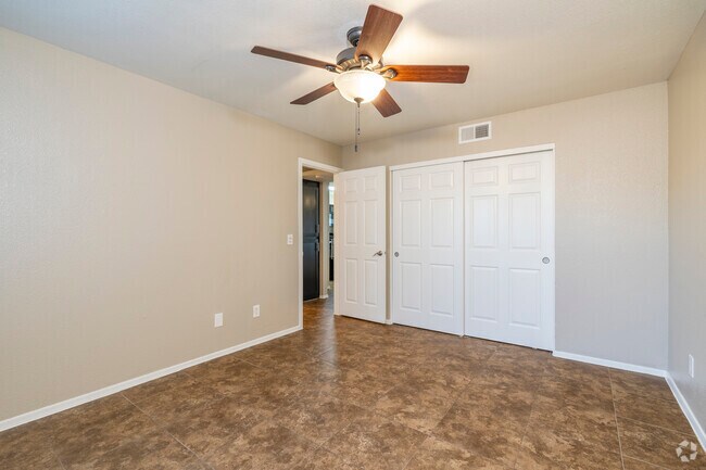 2BR, 1BA - 725SF - Main Bedroom