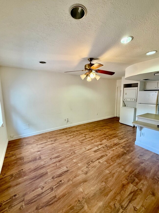 Photo - 1866 My Pl Ln