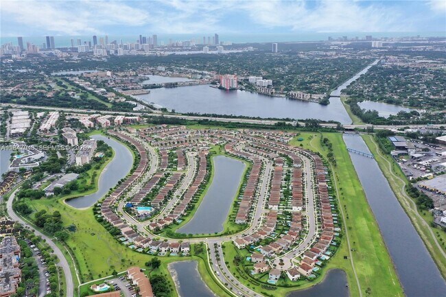 Photo - 673 NE 191st St