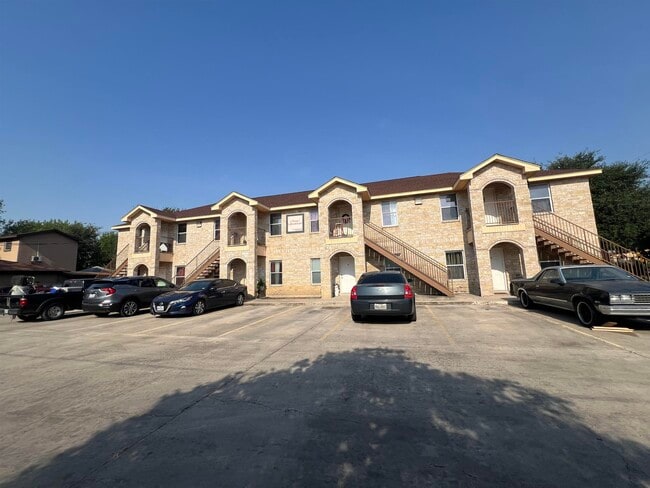 Building Photo - 3119 Galveston St Unit 8