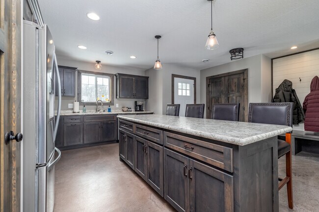 Photo - 13150 11th Ave SW