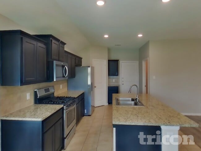 Photo - 728 Walls Blvd