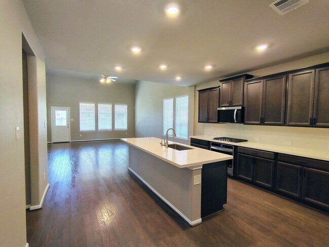 Photo - 2307 Sweet Bay Dr