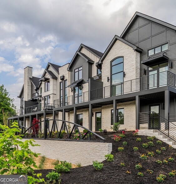 Photo - 1281 E Main St