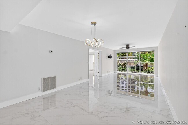 Photo - 3901 S Flagler Dr Unit 105